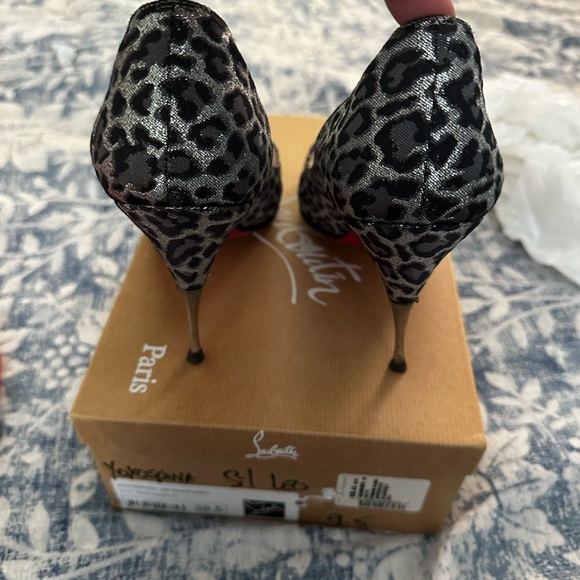 Christian Louboutin 'Yoyospina' Giaguaro Peep Toe Pumps Silver Metallic Leopard - Picture 4 of 10